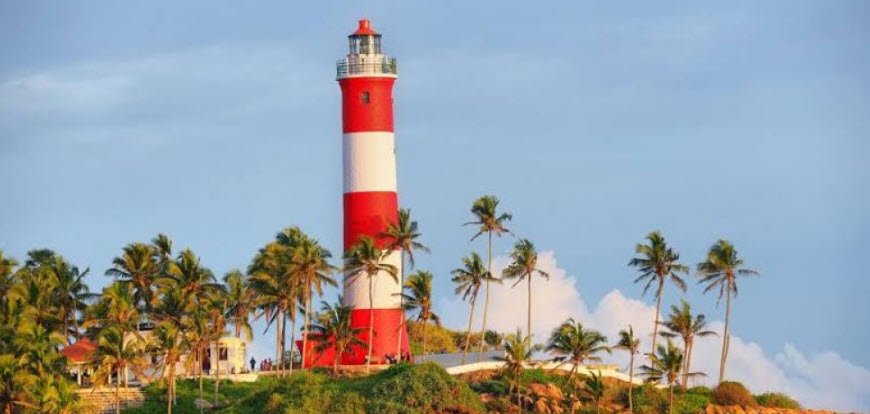 Kannur Light House, Kannur, Kerala - Vushii.com